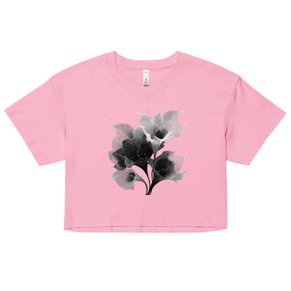 Crop top rose bubblegum motif floral astral blanc – look poétique et nature