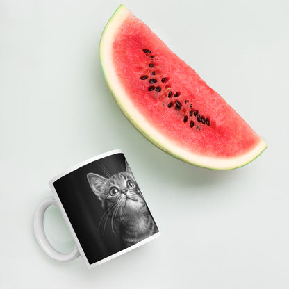 Mug avec illustration de chaton noir et blanc regardant vers le haut - Le Lama qui rit
