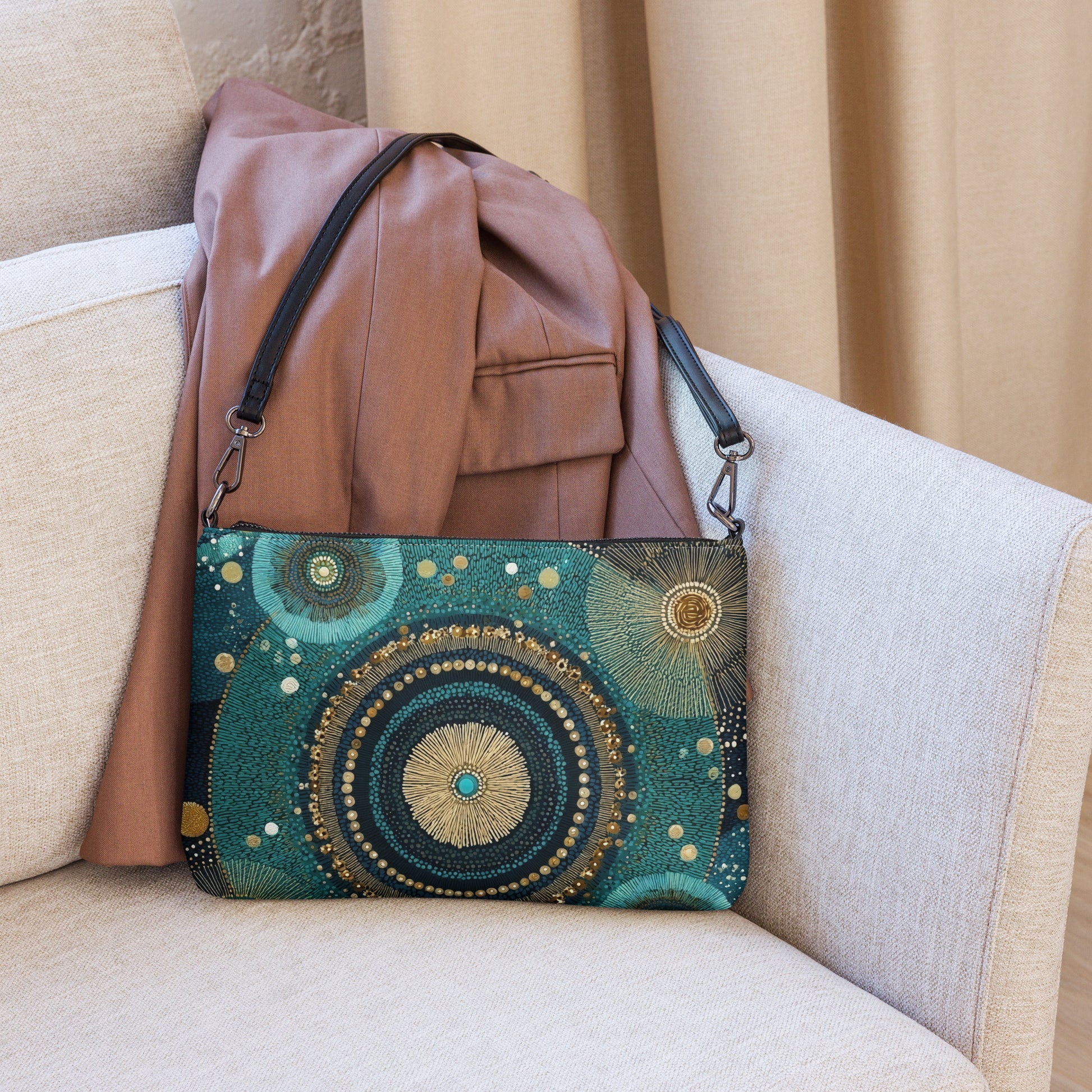 Sac en bandoulière Résonance Céleste avec motif cosmique turquoise et or, style poétique et abstrait.