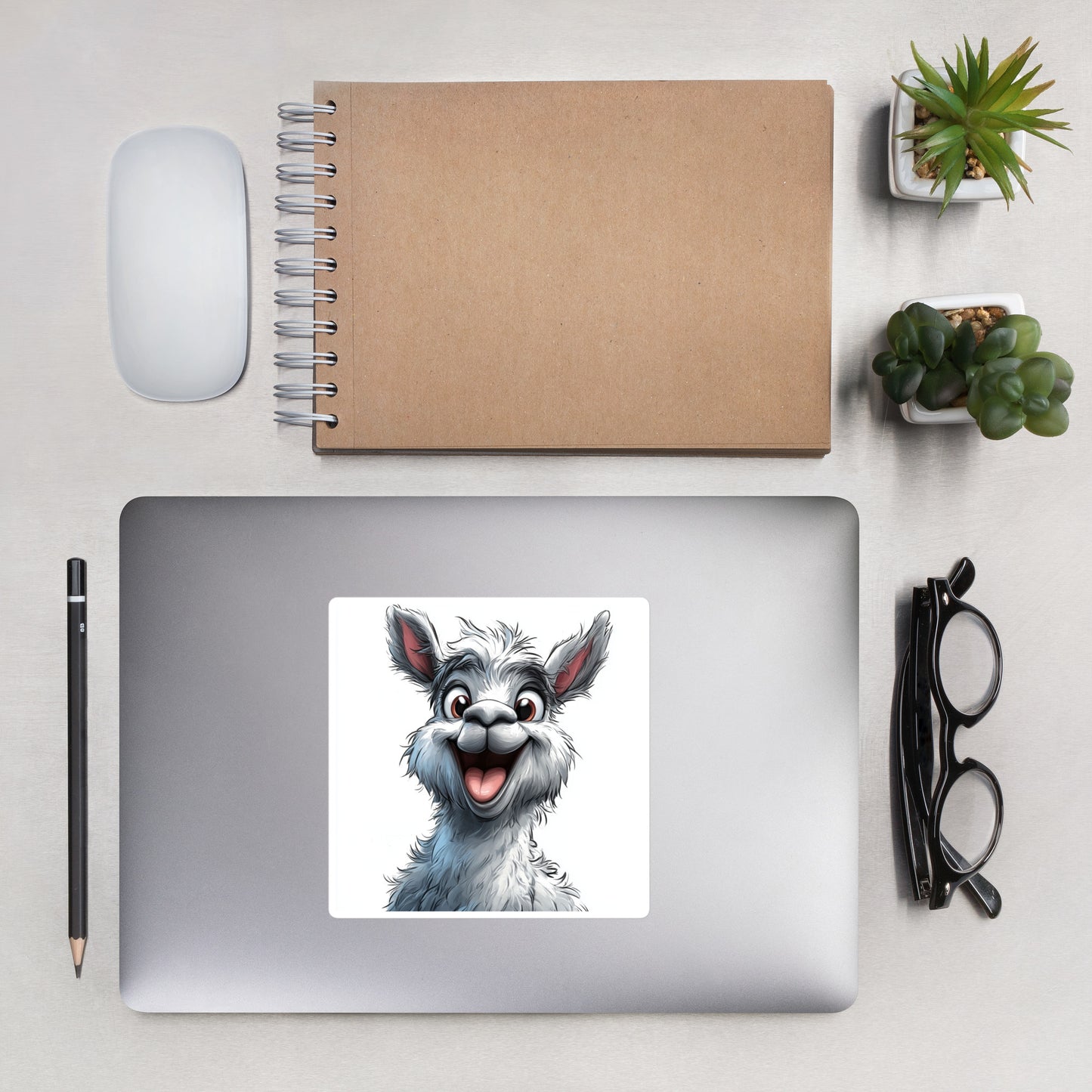 Sticker Super Lama appliqué sur un ordinateur portable